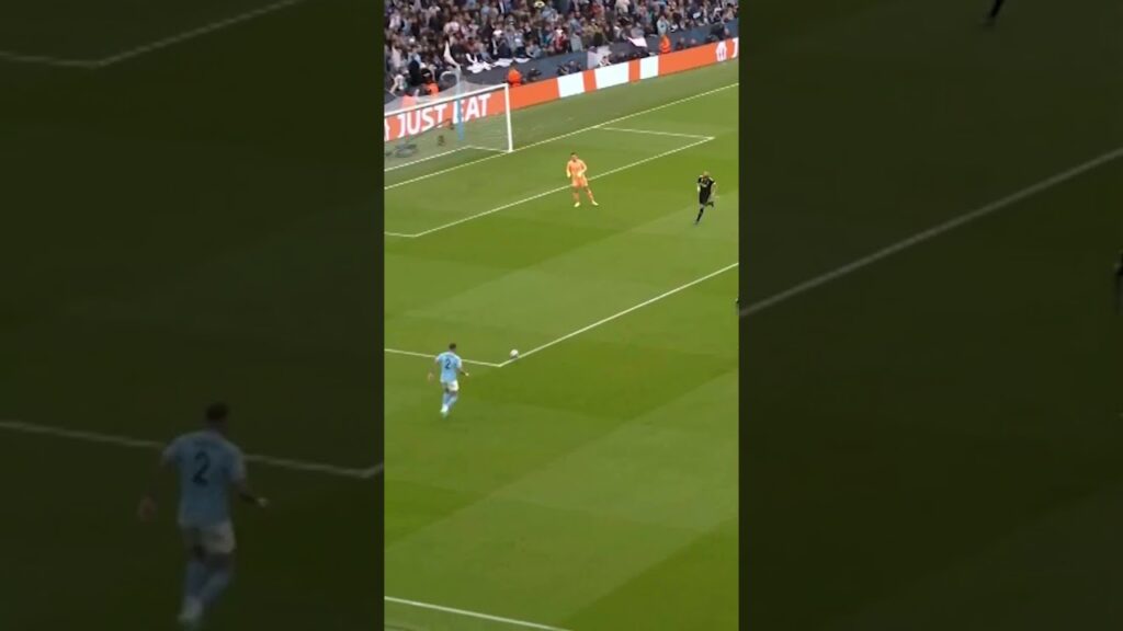 manchester city 4 0 real madrid : après mbappé, walker a mis vinicius. jr dans sa poche