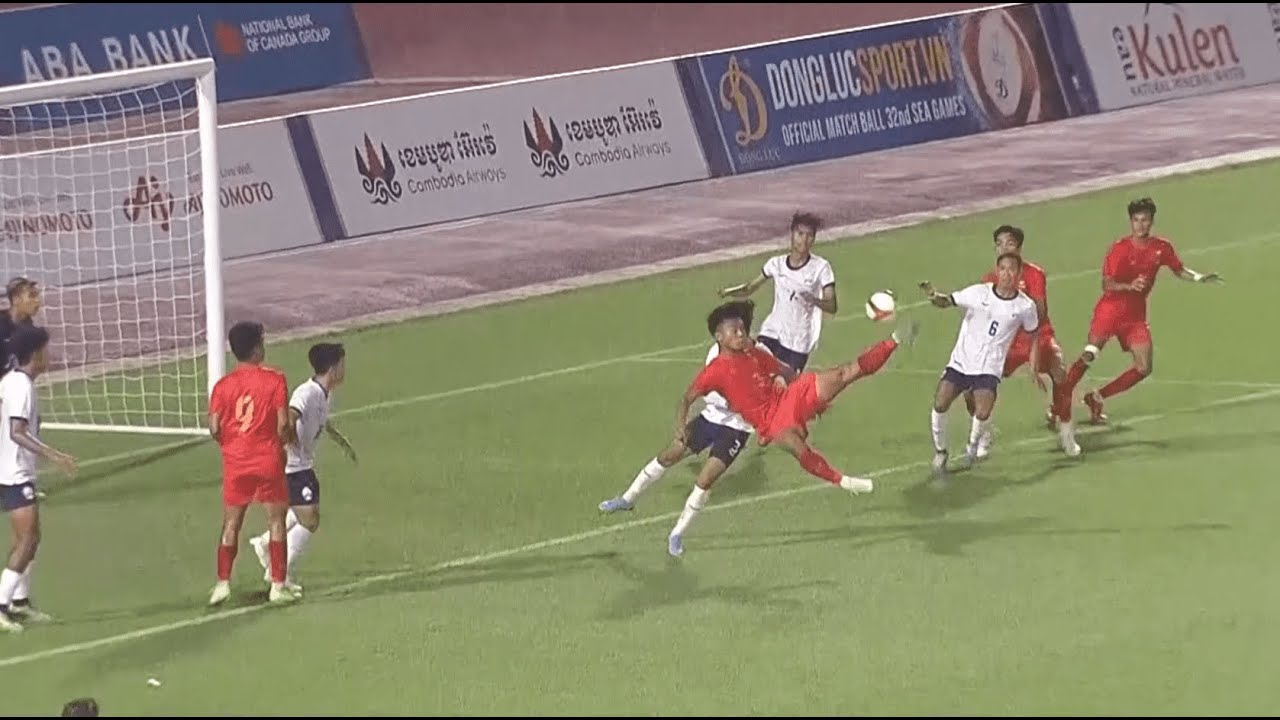 😱 un retourné incroyable à la shaolin soccer !