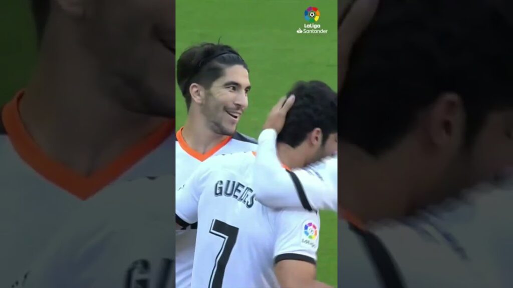 guedes contre tout le monde ! 💪 🔥 #short #laligasantander #otd #valencia #osasuna #guedes