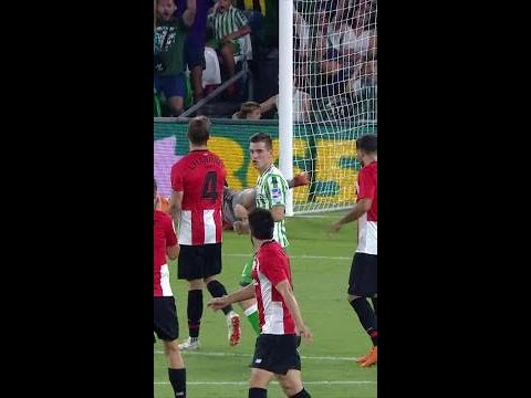 un viejo conocido… ¡bartra!  👋 😝  #laligaeasports #laliga #shorts #realbetis #bartra