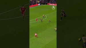 ecris un titre de vidéo en français à partir de celui ci : firmino’s insane shot beats 5 defenders