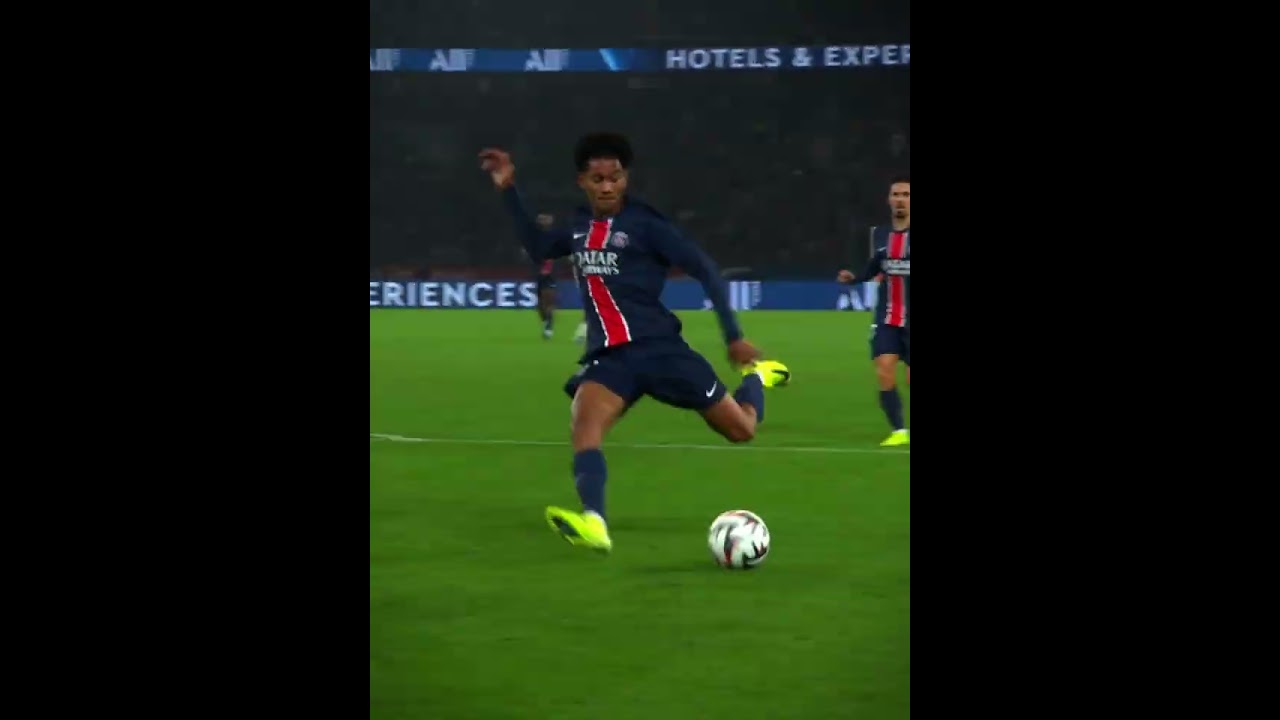 senny mayulu : À 18 ans, le nouveau bijou du psg ! 💎✨ #ligue1 #soccer