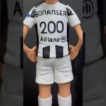 célébrons les 200 apparitions de barbara avec juventus women 🤍🖤 #art #sculpture #juventus