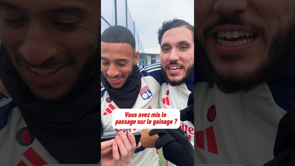 rayan cherki en mode chambreur en conférence de presse 🎙️🤪 : les réactions de tolisso et fofana ! 😏