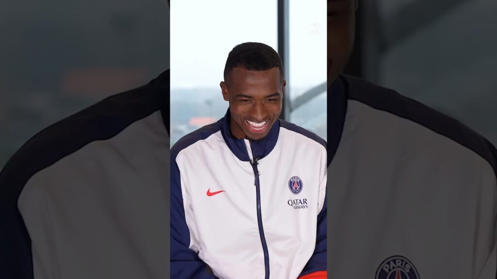 🎥 le moment où willian a signé au paris saint germain ! ❤️💙